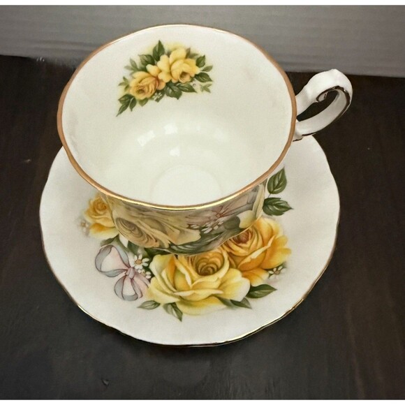 Vintage Royal Crest Standard Fine Bone China England Yellow Rose Cup and Saucer - Picture 2 of 7